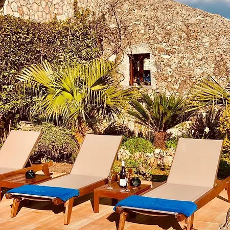Elia - Of Vigli Vila *